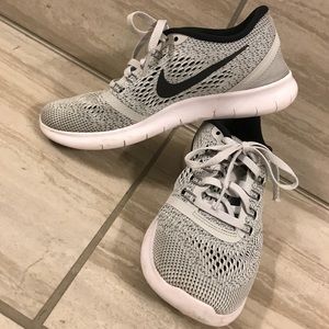 Nike Free RN running shoes - size 6